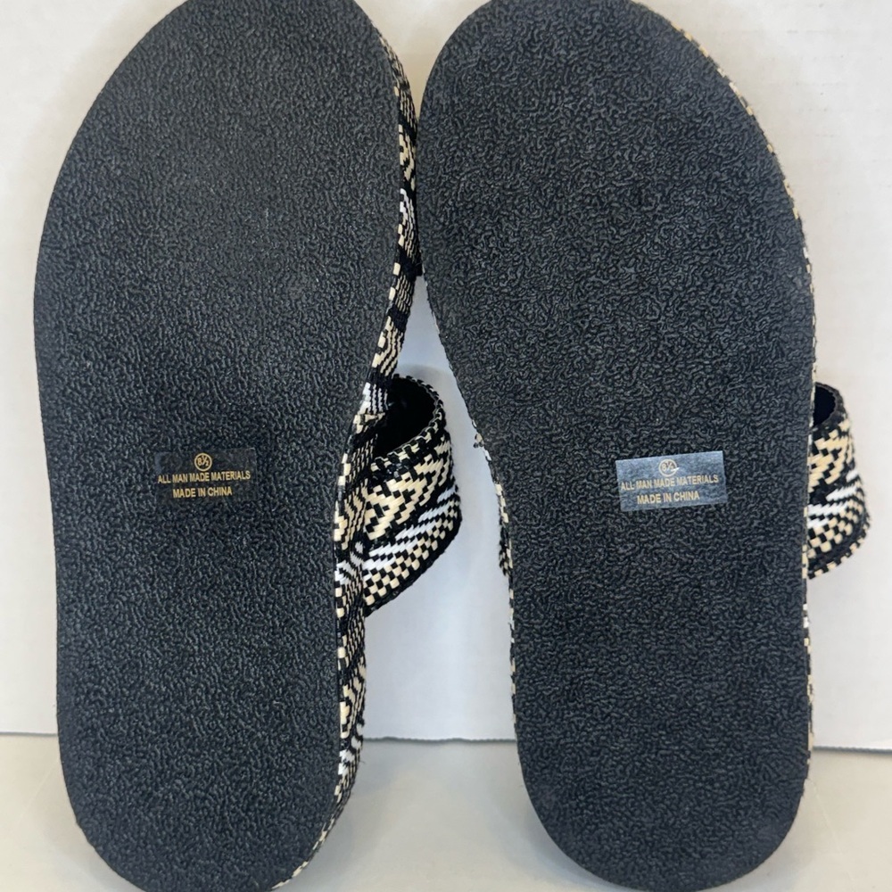 Liliana Black & Cream Patterned Woven Platform Sandals - Picture 4 of 8